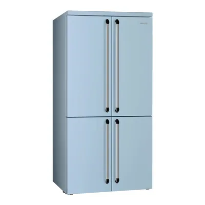 Foto frontal da geladeira Smeg FQ960 · 220 V, acabamento Azul pastel